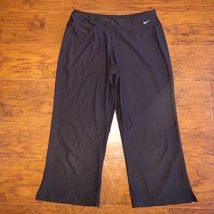 Nike Capri drifit pants